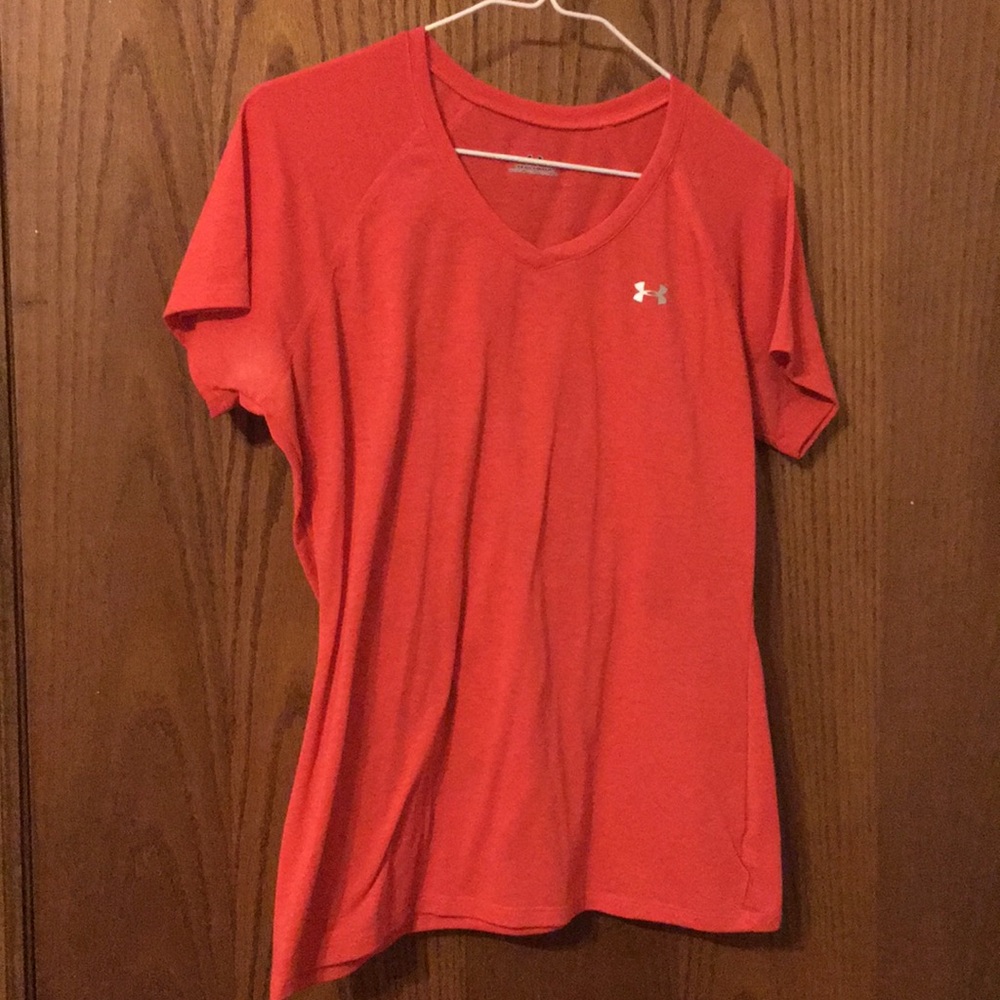 Under Armour orange tee